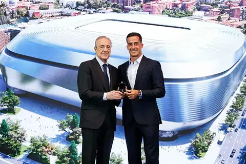   "وضع مصلحة ريال مدريد فوق كل اعتبار".. بيريز يودع لوكاس فاسكيز